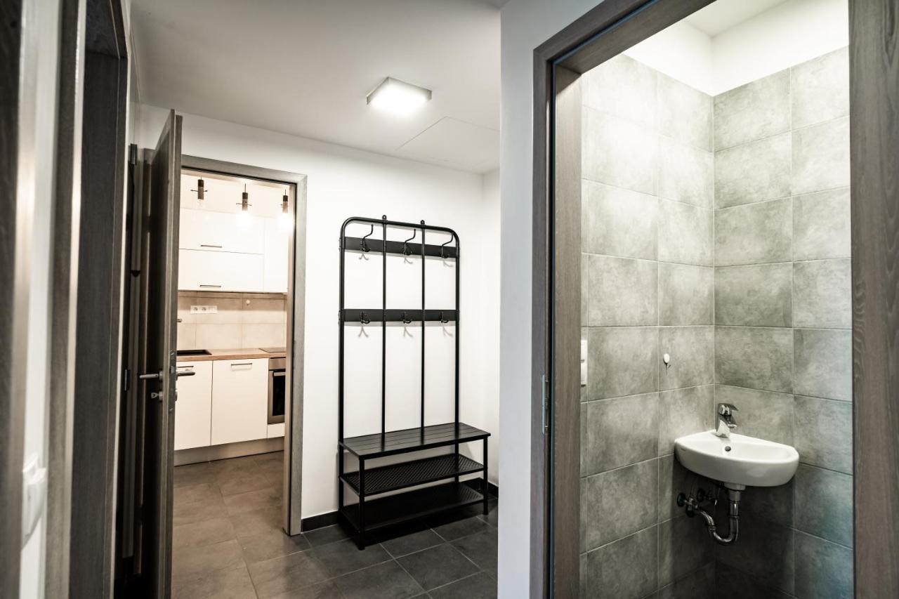 Vig Apartment - With Private Parking Budapest Exteriör bild