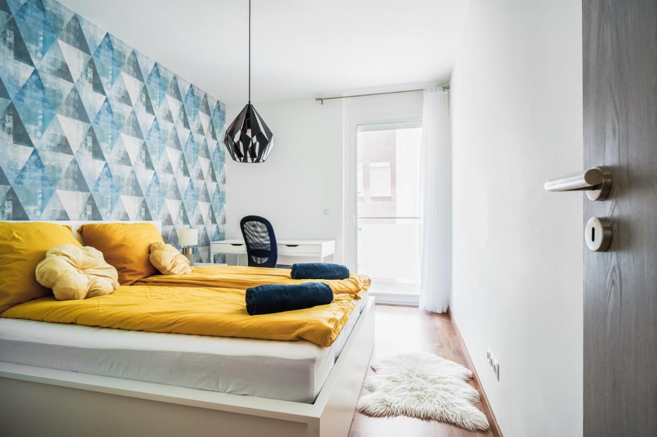 Vig Apartment - With Private Parking Budapest Exteriör bild